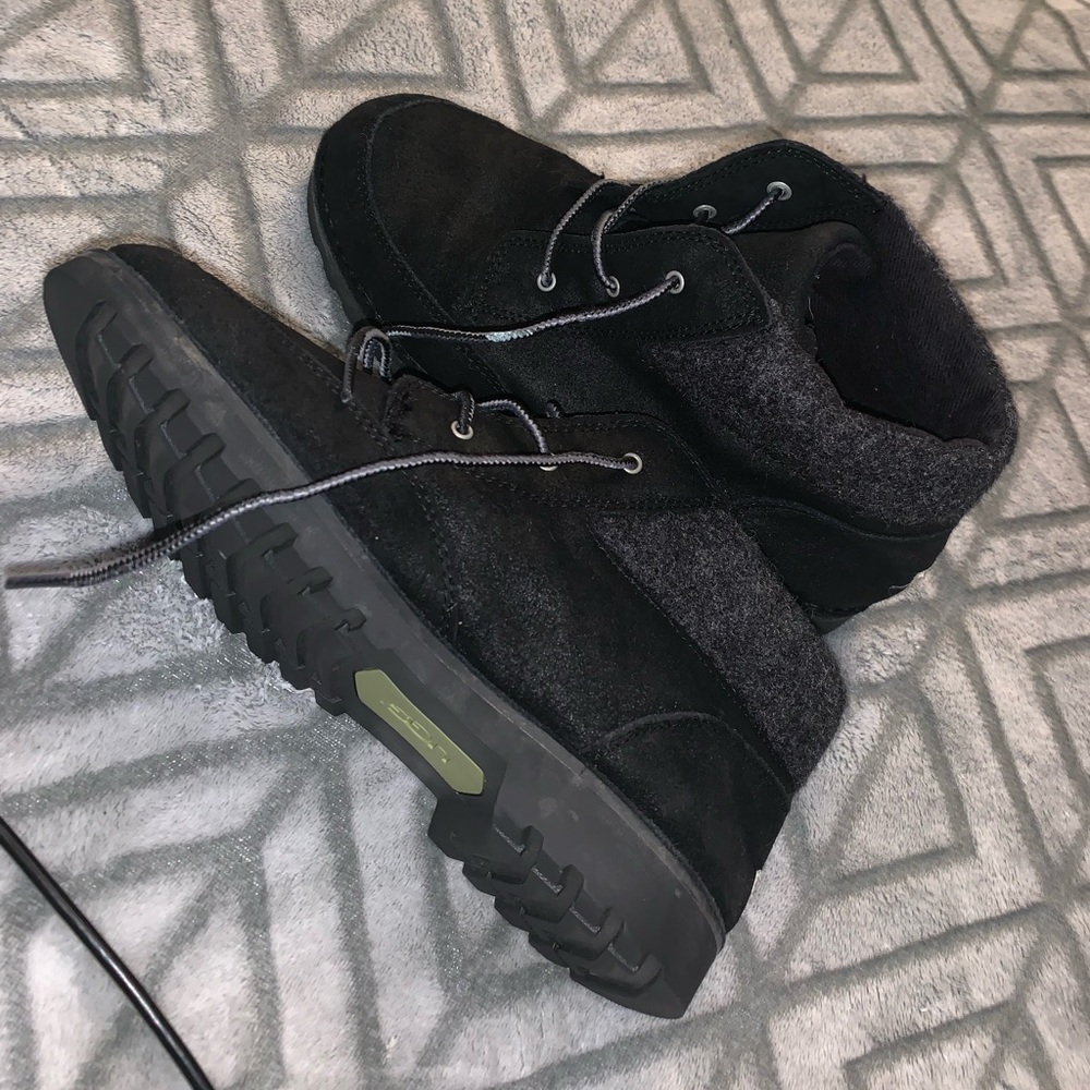 Boys UGG black boots